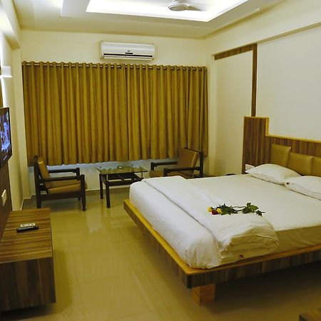 Hotel Sivaranjani Erode Kültér fotó