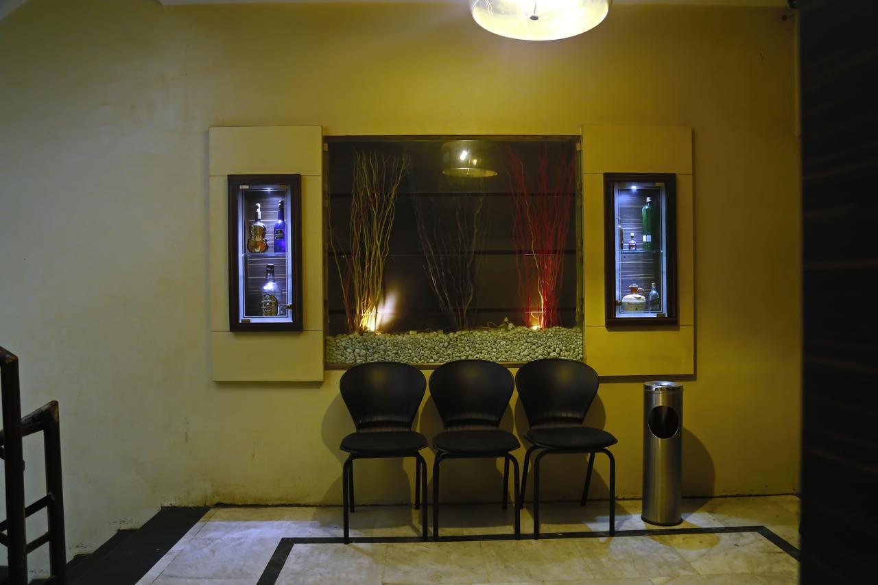 Hotel Sivaranjani Erode Kültér fotó