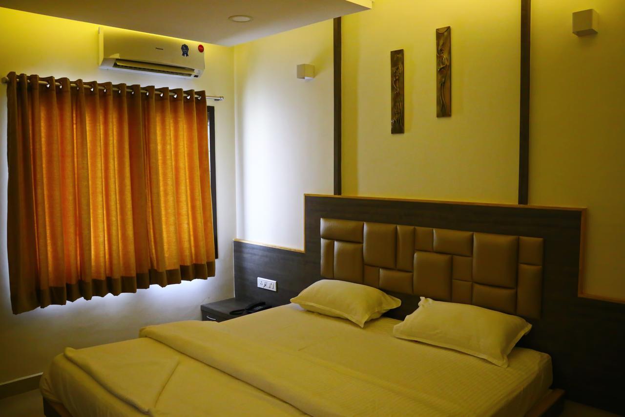 Hotel Sivaranjani Erode Kültér fotó