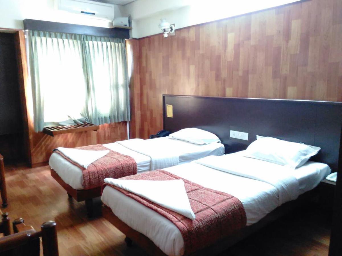 Hotel Sivaranjani Erode Kültér fotó