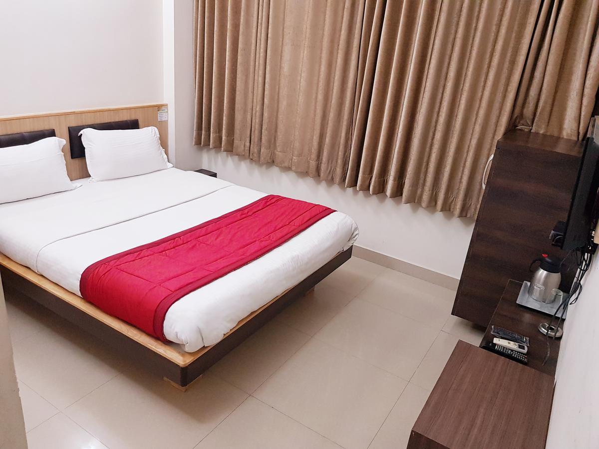 Hotel Sivaranjani Erode Kültér fotó